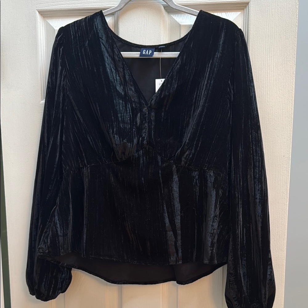 NWT - GAP Women's Black Velvet Top with Balloon Sleeves - Sz L